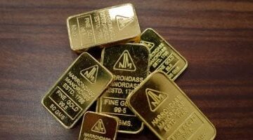 سعر الذهب اليوم اللإثنين 14-4-2025.. عيار 18 بدون مصنعية بـ3951.5 جنيه