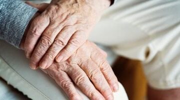 عشان تفضل شباب على طول.. باحثون يحددون 17 عاملاً تسرع شيخوخة الدماغ