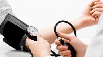 علامات الخطر لمرضى الضغط خلال موجة الحرارة.. نصائح حاسمة لا تفوتها