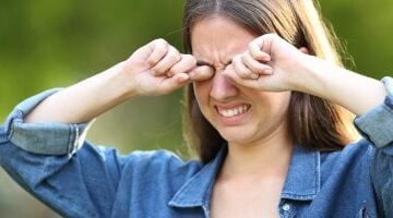 كيف تحمى نفسك من إجهاد العين الرقمي بسبب الإفراط فى استخدام الشاشات؟