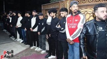 لاعبو الزمالك يتوافدون على عزاء إبراهيم شيكا.. فيديو