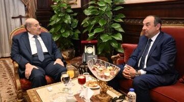 لقاء رسمي.. رئيس مجلس الشيوخ يستقبل وزير قطاع الأعمال العام