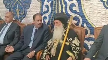 محافظ سوهاج يزور كنائس المحافظة للتهنئة بعيد القيامة المجيد.. فيديو