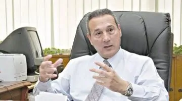 محمد الأتربي: 750 مليون دولار أموال ساخنة خرجت من البنك الأهلي بعد قرارات ترامب