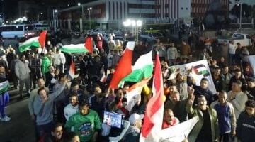 مسيرات ضخمة نحو رفح.. وحشود شعبية مصرية تتجه للعريش رفضا لتهجير غـزة (فيديو)