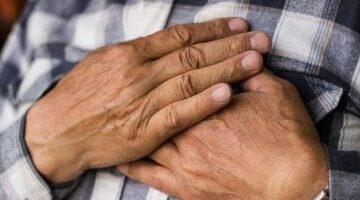 مش بس برد العضم.. أشهر أسباب آلام الضلوع