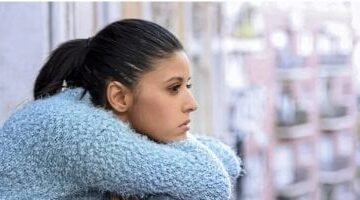 مع تغير الفصول: اكتشف أعراض الاكتئاب الموسمي وطرق التعامل معه!