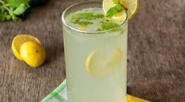 من مطبخك.. أضف هذه المكونات إلى عصير الليمون لتعزيز الترطيب في الطقس الحار
