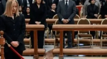 ميلوني تودع البابا فرانسيس بنصيحة ذهبية: "لا تفقدي حس الفكاهة"
