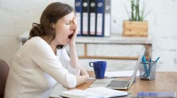 هل تشعر بالخمول وانخفاض في الطاقة؟ 7 أسباب وراء ذلك
