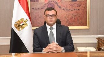 وزير الإسكان يتفقد نظم الإدارة والتشغيل والتسويق بالمناطق المركزية للأعمال بالصين
