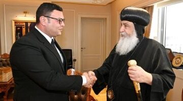 وزير الإسكان يستقبل ممثلي دير "الأنبا بولا" بالبحر الأحمر لمناقشة موقف أعمال المرافق