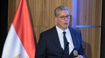 وزير البترول يصدر حركة تكليفات وتنقلات بشركات القطاع
