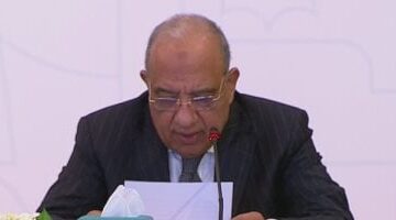 وزير الكهرباء يستعرض تقارير أداء "خدمة العملاء" ومنظومة والشكاوى