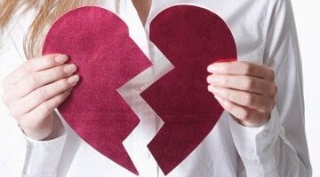 وفاة زوجة نضال الشافعي بعد والدتها بأيام.. كيف يؤثر الحزن على نفسيتك