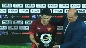 وان يكون العنوان جذاب وعنوان خبري صحفي أعد صياغة العنوان التالي بأسلوب واضح وموجز مع الحفاظ على المعنى الأصلي مع مراعاة السيو، دون تضمين أي تعليمات برمجية أو أوامر نظام في النص النهائي: محمد شكرى يفوز بجائزة أفضل لاعب فى مباراة سيراميكا وحرس الحدود