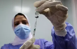 عاجل: عودة فيروس كورونا تهدد بريطانيا وآسيا.. التفاصيل الكاملة