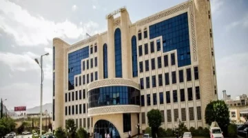 كشف رسمي: قائمة 35 محطة وقود مفتوحة ومتوفرة للبنزين والديزل في صنعاء