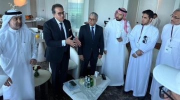 وزير الصحة يناقش الثورات الصناعية وتطور الرعاية الصحية في محاضرة بالسعودية