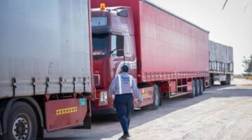 السعودية تكشف عن ثماني شاحنات أجنبية تنقل سلع غير قانونية خلال أبريل