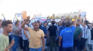 طرابلس تشهد احتجاجات حاشدة مطالبة برحيل الحكومة