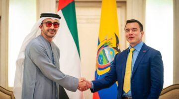 لقاء عبد الله بن زايد ورئيس إكوادور لتعزيز التعاون الثنائي