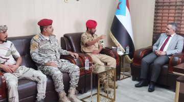 نائب رئيس الهيئة الوطنية للإعلام يثمن انتصارات محور يافع خلال لقائه العميد أكرم الحنشي