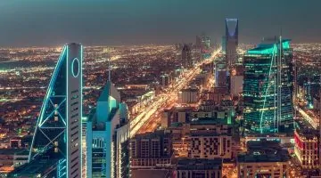 انطلاق قمة المشاريع العملاقة السعودية 2025 غداً في الرياض المذهلة