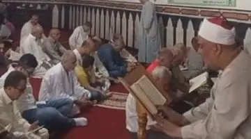 إمام مسجد كفر الشيخ يدعو لملء المنازل بالسكينة والمودة والرحمة.. شاهد الفيديو!