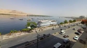 ارتفاع حرارة قياسية في أسوان.. السياحة تظل مستقرة رغم التحديات! فيديو