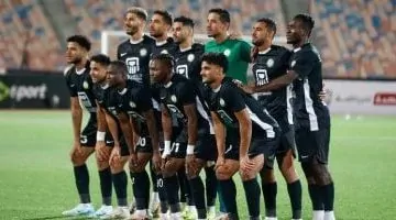البنك الأهلي يسحق بيراميدز 4-2 ويتصدر المركز الرابع في الدوري المصري.