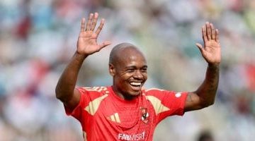 الزمالك يسعى لضم بيرسي تاو لتعويض رحيل زيزو