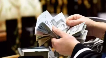 إنطلاق تحويل رواتب المتقاعدين إلى البنوك السعودية في الموعد المحدد.. فرحة كبيرة للمستفيدين