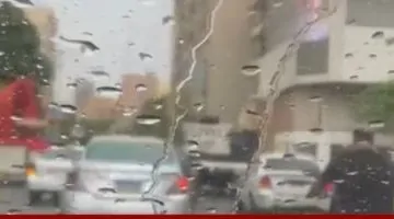 تحذيرات الأرصاد الطارئة بعد هطول أمطار غزيرة في عدة مناطق بالقاهرة والجيزة.. شاهد التفاصيل بالفيديو