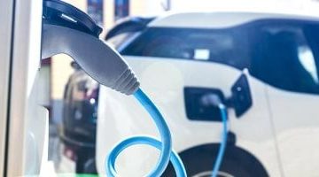 تضاعف تراخيص السيارات الكهربائية لتتجاوز 8000 مركبة خلال عام واحد بحلول نهاية 2024
