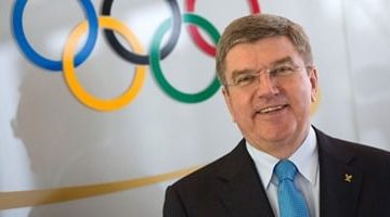 تهنئة رسمية: رئيس اللجنة الأولمبية الدولية يبارك الحسيني برئاسته الجديدة للاتحاد الدولي للسلاح