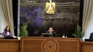 رئيس الوزراء يؤكد: الدولة تتعهد بإنهاء مخالفات البناء إلى الأبد.. شاهد الفيديو