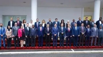 رئيس وزراء كوت ديفوار يلتقي بوفد اتحاد الصناعات المصرية لتعزيز التعاون الاقتصادي