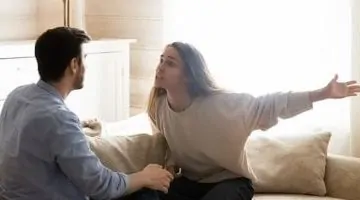 رسالة فيسبوك تكشف خلافاً زوجياً: زوج يرفض الإنفاق على زوجته ويواجه محاكمة.. شاهد الفيديو