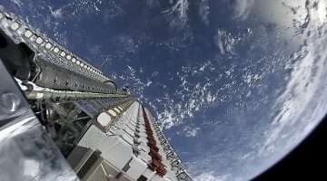 سبيس إكس تحقق إطلاقًا جديدًا: 28 قمرًا صناعيًا من ستارلينك يصل المدار