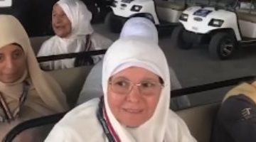 صوت مصر يرتفع في المدينة المنورة: حاجة تعبر عن عشقها بزيارة النبي