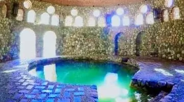 عيون كبريتية ساحرة ومناظر خلابة في حمام موسى: وجهة مثالية للراحة والعلاج – شاهد الفيديو!