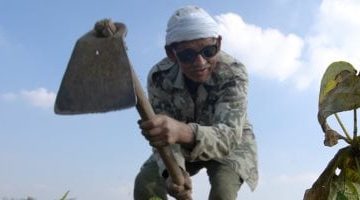 فيديو مؤثر: فلاح بريمو يعبر عن رحمة الله واسعة في رحلة إيمانه