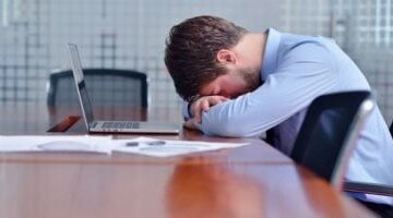 كيف تحافظ على هدوءك أمام الضغوط في خدمة العملاء والتعامل مع الجمهور؟