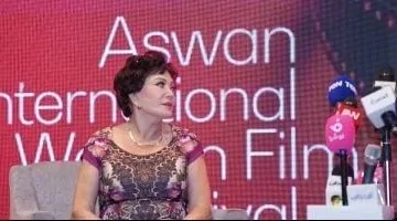 لبلبة تكشف سر رفضها فيلم "النعامة والطاووس" في مهرجان أسوان.. شاهد الفيديو!