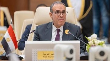 مصر تستهدف أن تصبح مركزاً عالمياً لإنتاج الهيدروجين الأخضر، حسب تصريح بدر عبد العاطي.