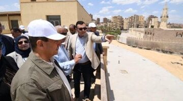 وزير الإسكان يتفقد تقدم مشروع "حدائق تلال الفسطاط" في جولة شاملة