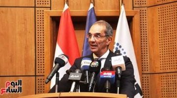 وزير الاتصالات يحذر: نقص حاد عالمي في خبراء الأمن السيبراني