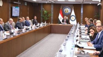 وزير البترول يأمر بصياغة خطط حفر مستقبلية لتعزيز الإنتاج الطاقي