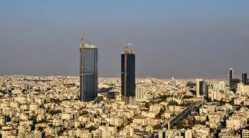 خبير اقتصادي يطالب بمراجعة الوعاء الضريبي ويحذر من تفشي غياب العدالة الضريبية